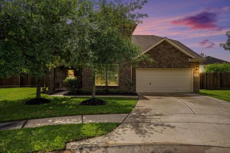 408 Sawyer Gully Court Dickinson TX 77539