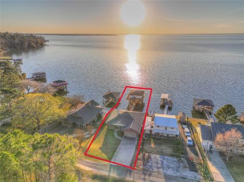 200 Little Dove Livingston TX 77351