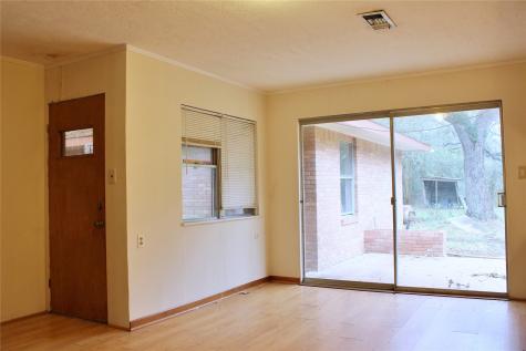 1630 Montezuma Street Columbus TX 78934