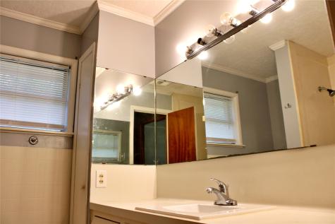 1630 Montezuma Street Columbus TX 78934