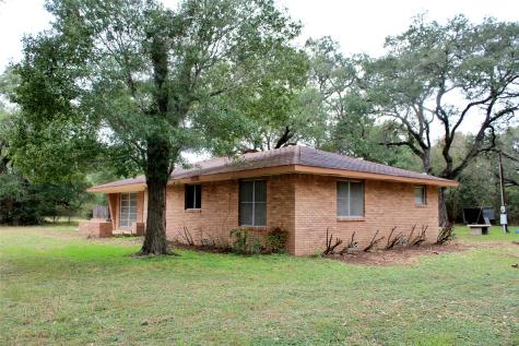 1630 Montezuma Street Columbus TX 78934