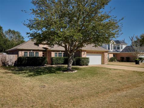 9315 Anna Street Needville TX 77461