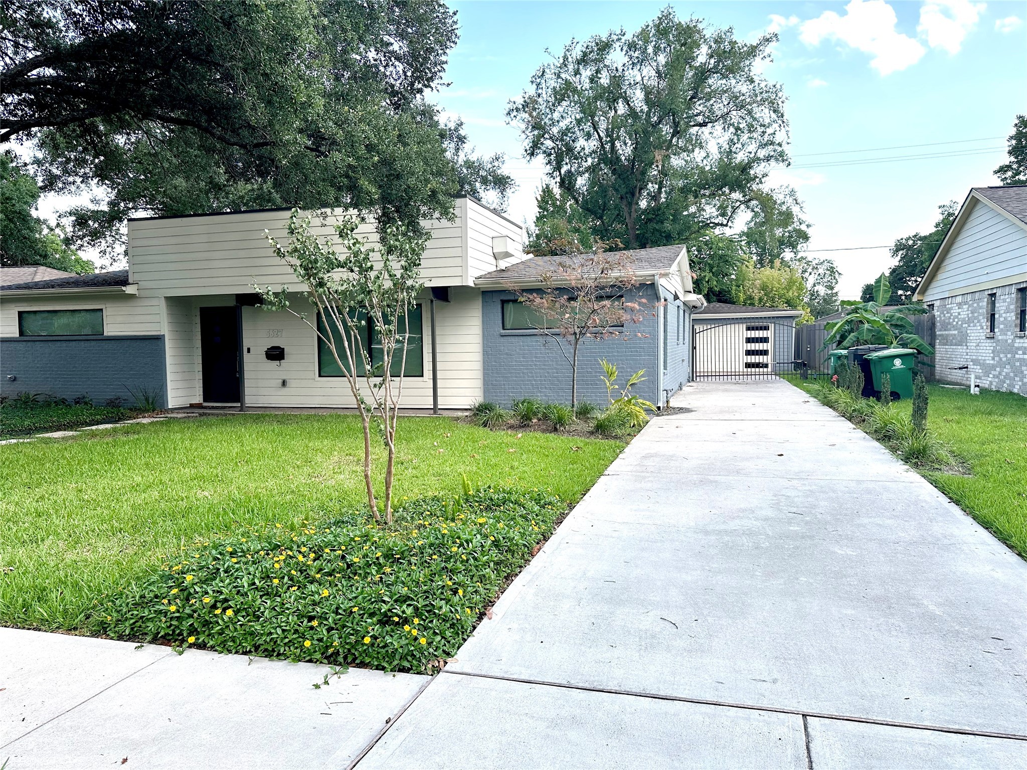 5627 Cerritos Drive Houston TX 77035