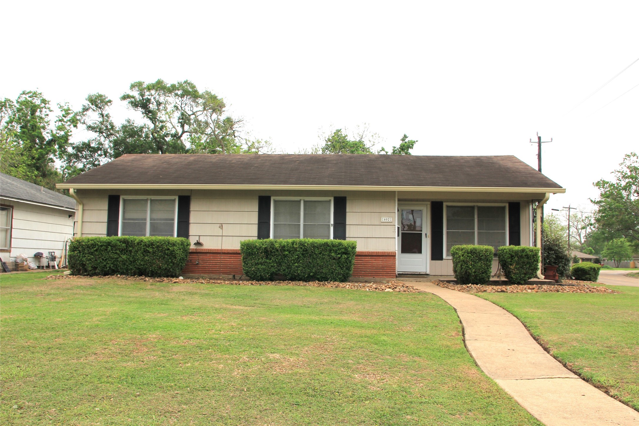402 Wisteria Street Lake Jackson TX 77566