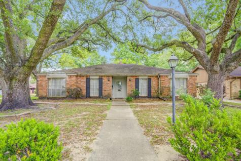 18203 Hereford Lane Houston TX 77058