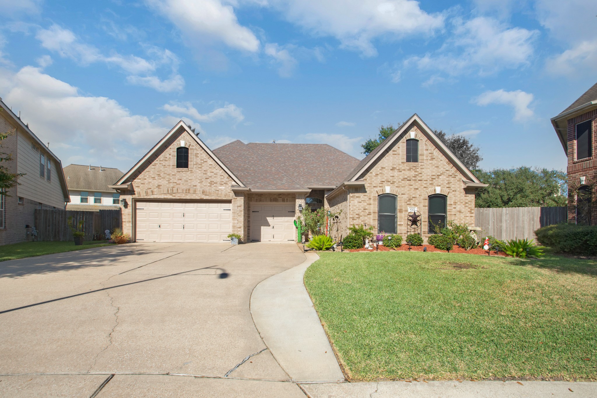 4303 Green Tree Court Pasadena TX 77505