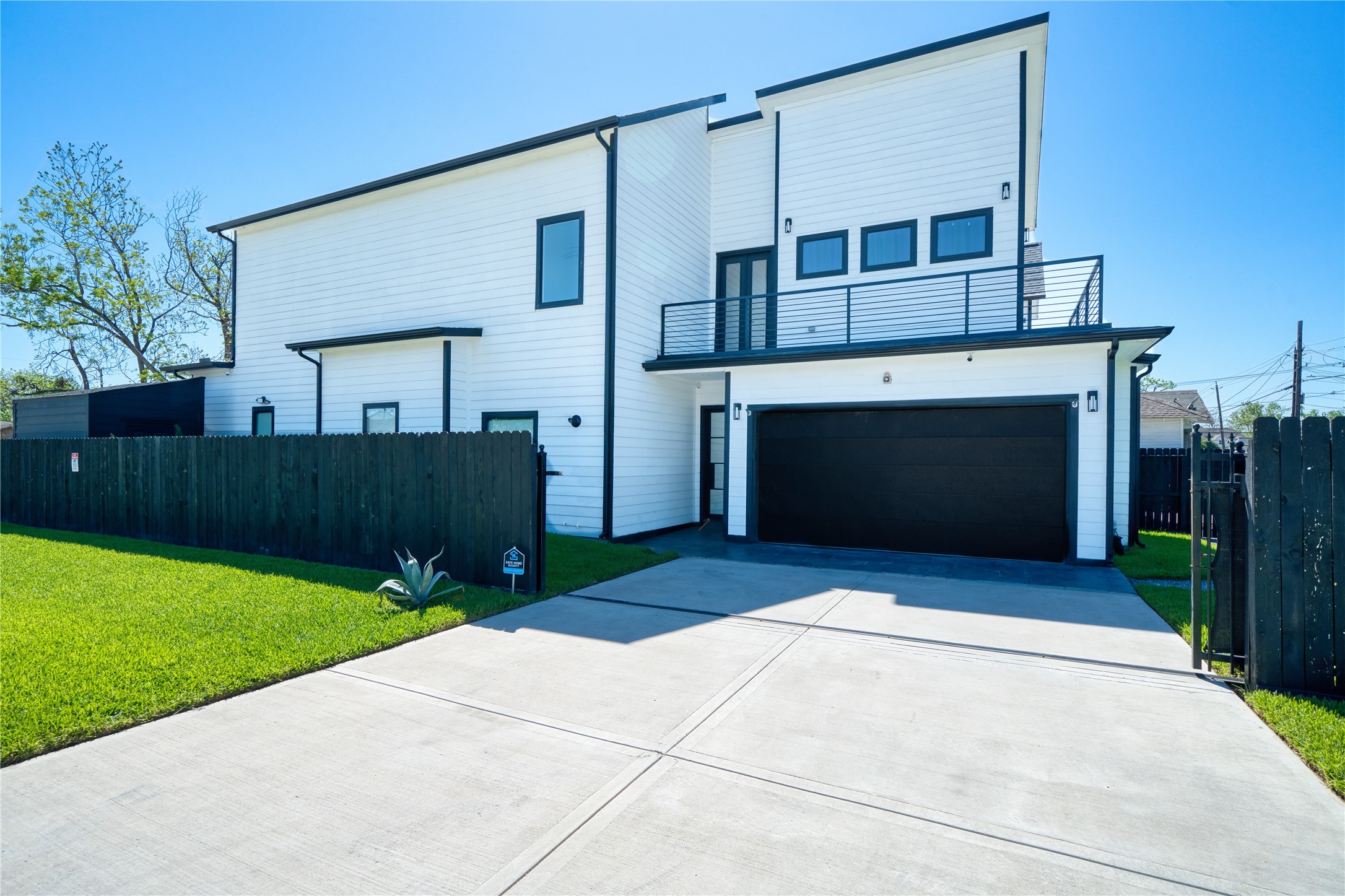 2420 Sumpter Street Houston TX 77026