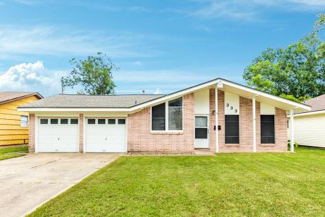 333 N Shanks Street Clute TX 77531