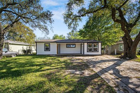1517 4th Avenue N Texas City TX 77590