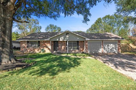 104 Anna Street Tomball TX 77375