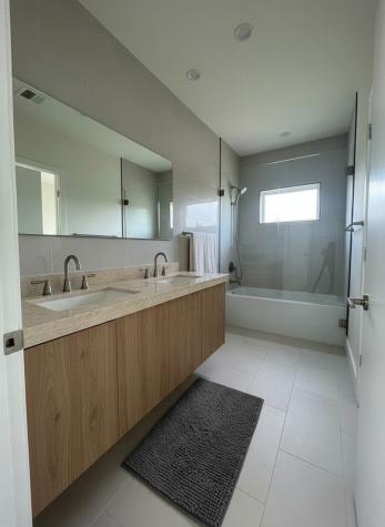 1228 Johnston Street Houston TX 77022
