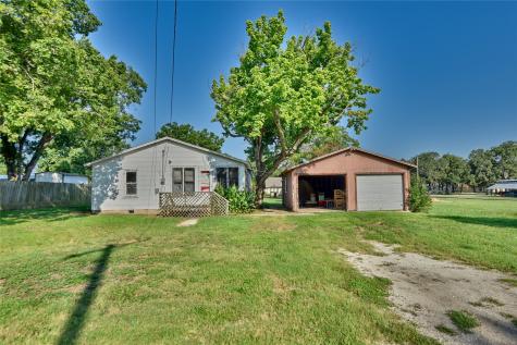 510 N Dallas Street Bremond TX 76629