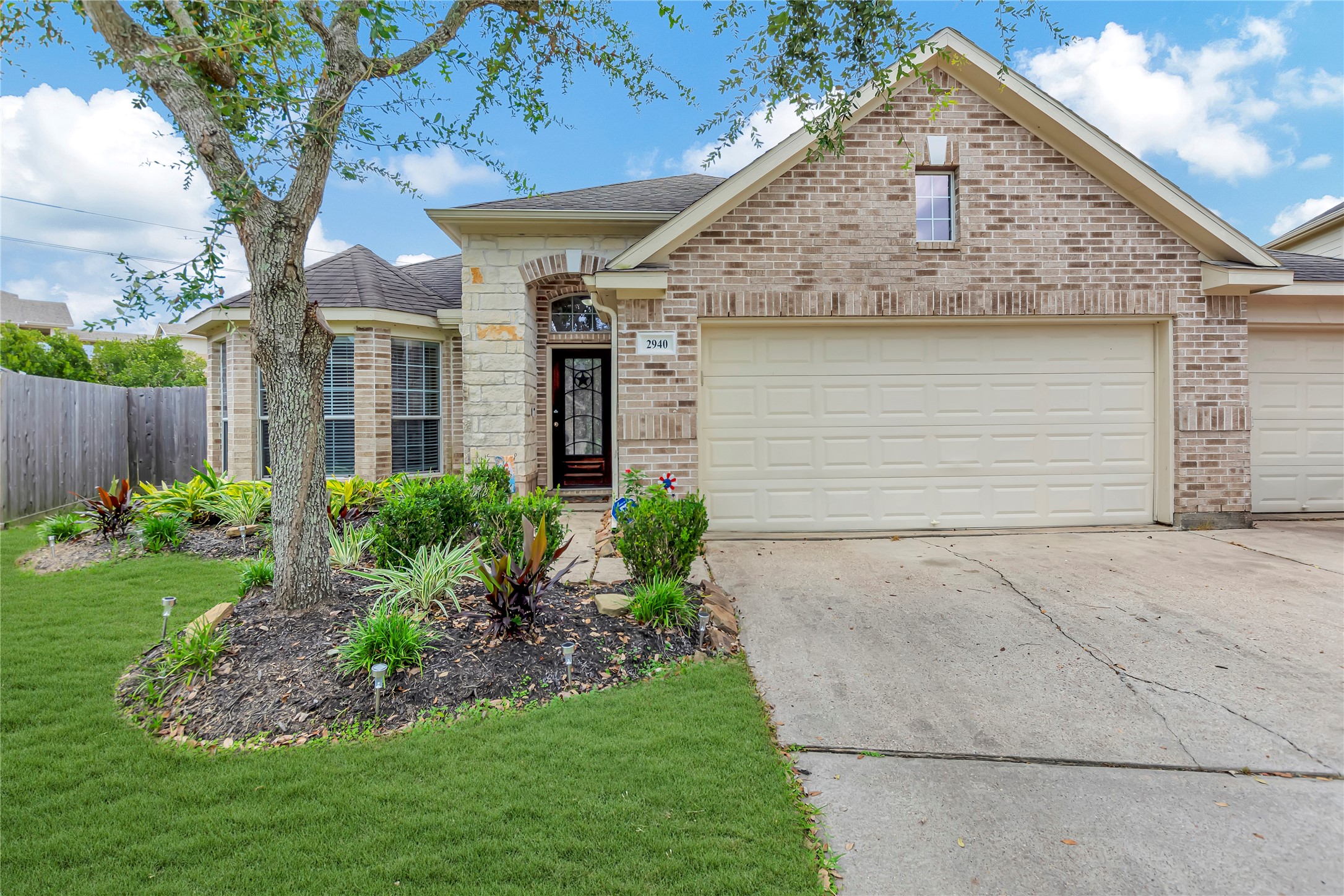 2940 Landing Edge Lane Dickinson TX 77539