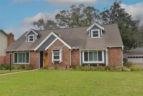 1423 Saxony Lane Houston TX 77058