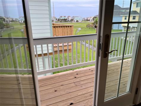 4002 Mendocino Galveston TX 77554