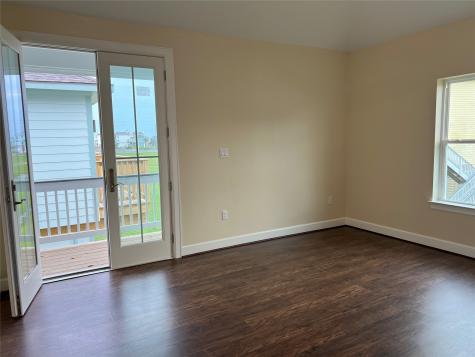 4002 Mendocino Galveston TX 77554