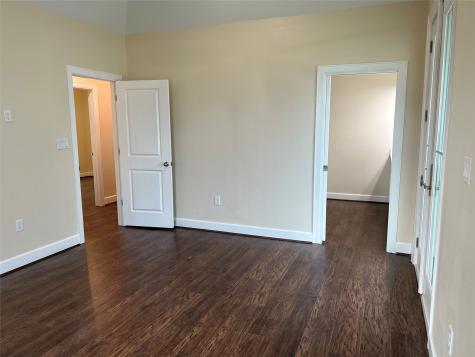 4002 Mendocino Galveston TX 77554