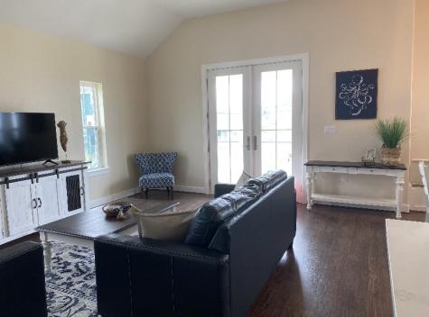 4002 Mendocino Galveston TX 77554