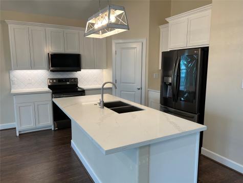 4002 Mendocino Galveston TX 77554