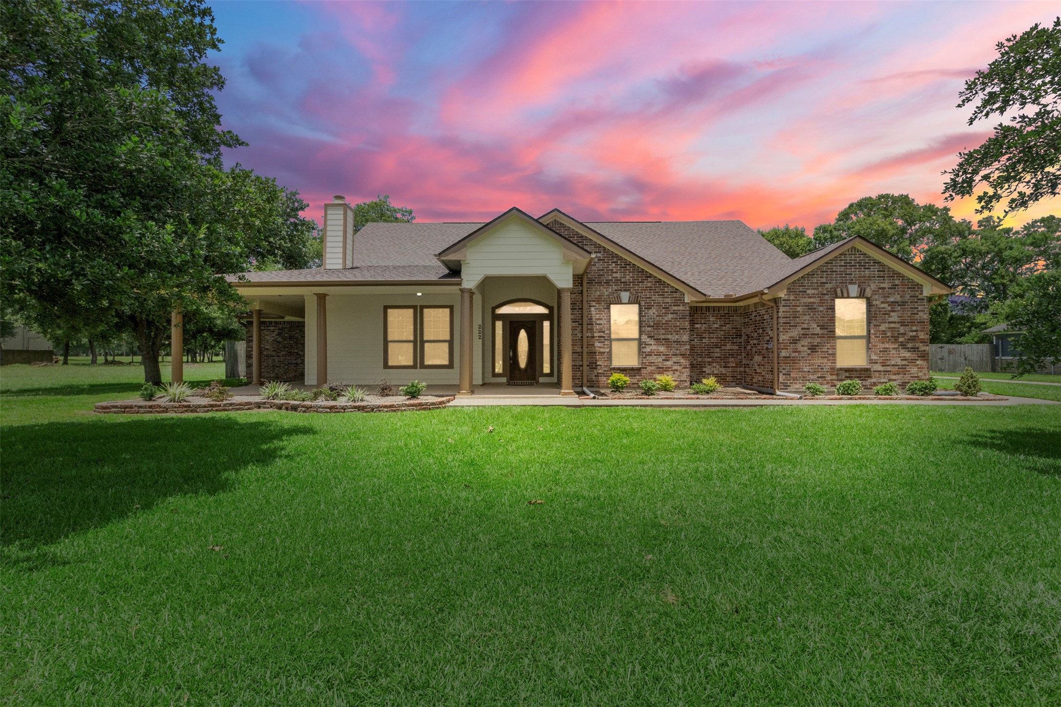 222 Bay Oak Anahuac TX 77514