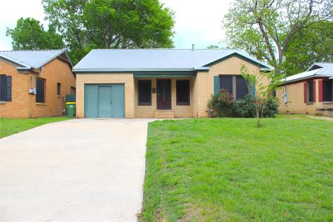 705 Cedar Street Hearne TX 77859
