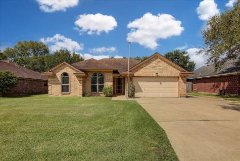 122 Bumelia Street Lake Jackson TX 77566