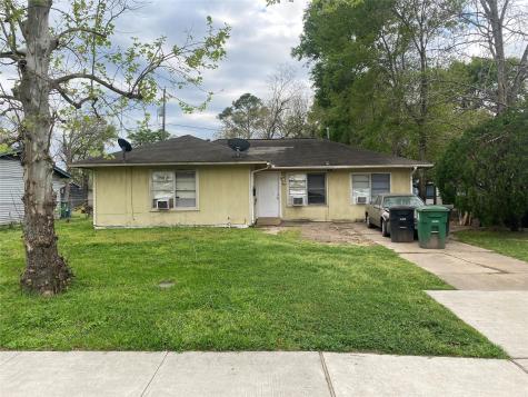 5846 Westover Street Houston TX 77033