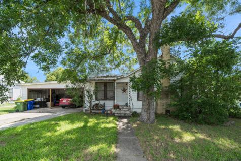 310 Darst Street Gonzales TX 78629