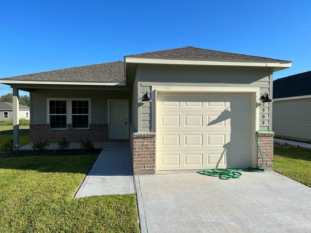 2024 Spruce Street Bay City TX 77414