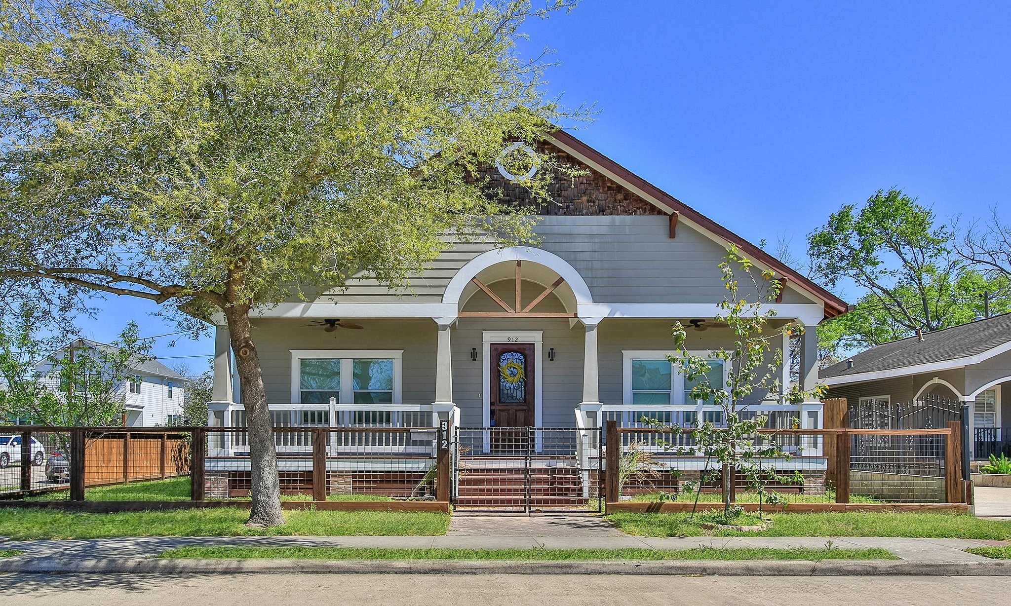 912 Enid Street Houston TX 77009