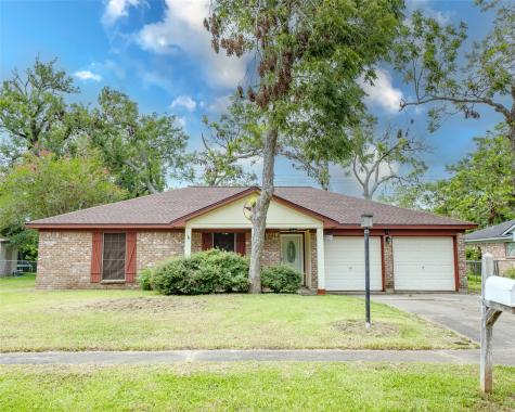 127 Dogwood Street Lake Jackson TX 77566