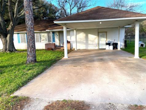 327 Margaret Street Wharton TX 77488