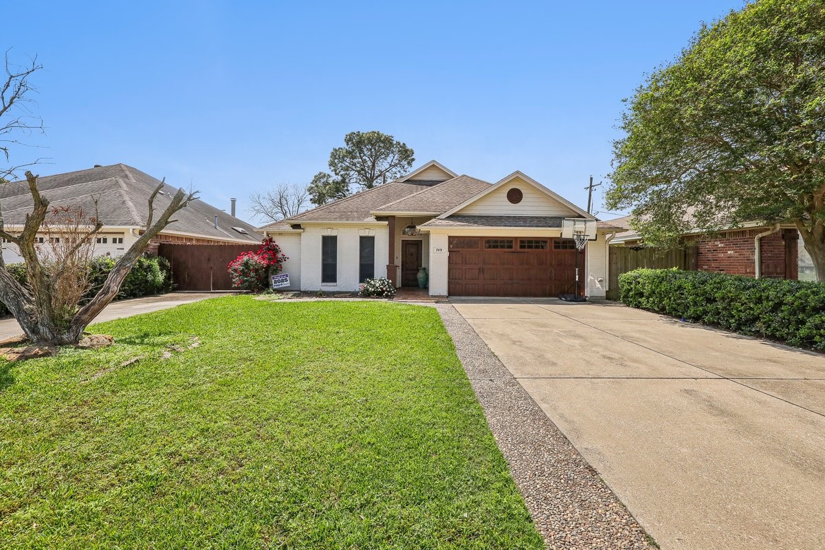 749 Eveningview Lane Port Neches TX 77651