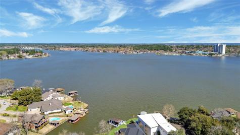 939 Lake View Drive Montgomery TX 77356