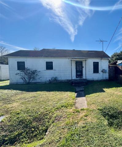 117 W Alfred Street El Campo TX 77437