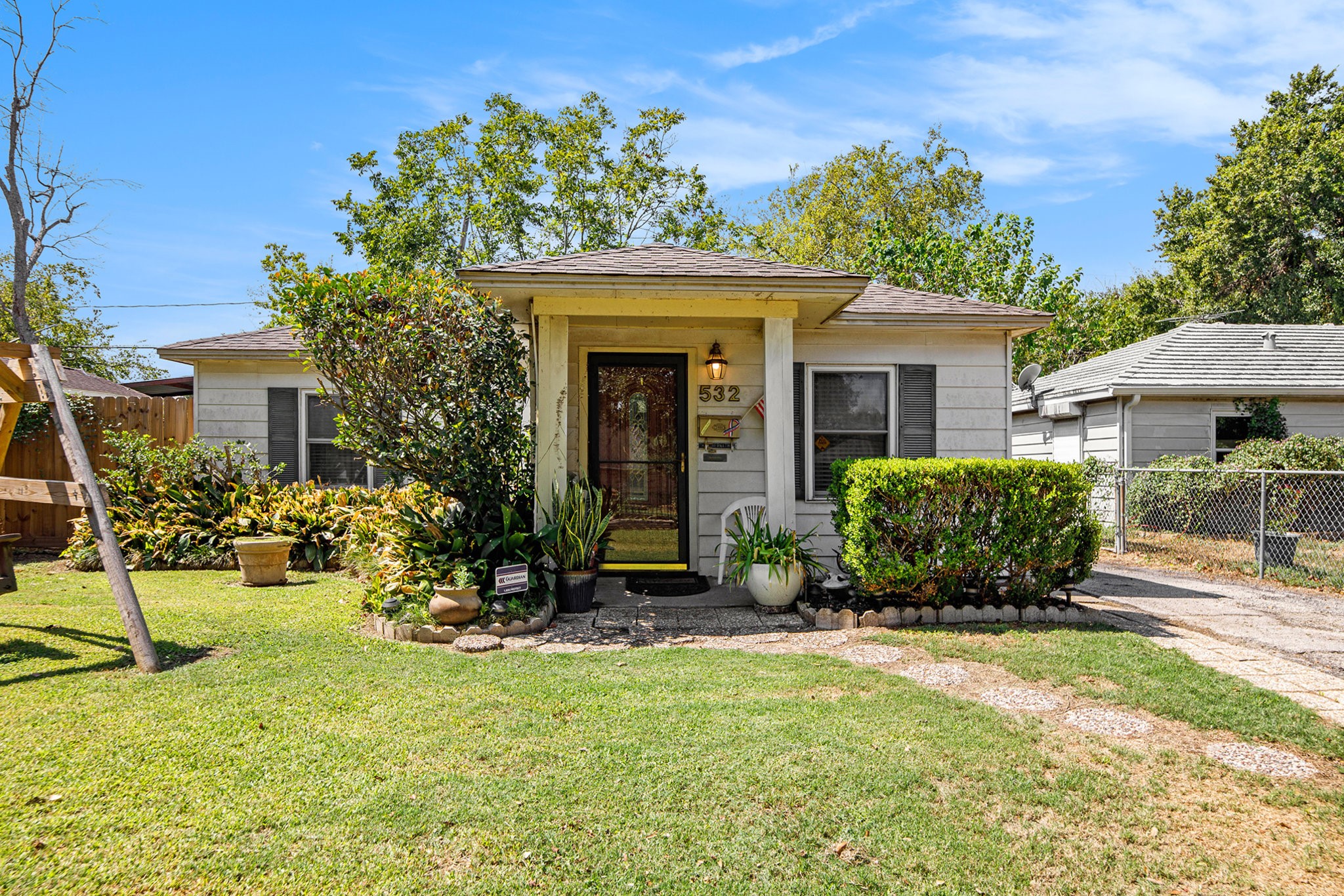 532 Texas Street South Houston TX 77587