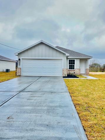 1916 Spruce Street Bay City TX 77414
