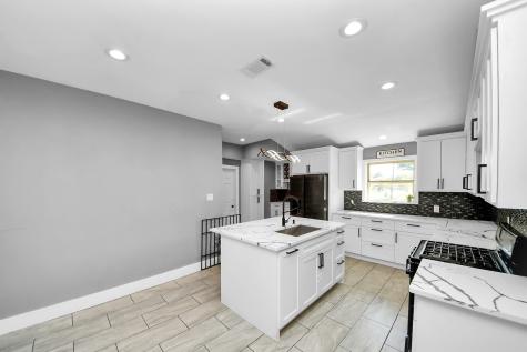 2214 Purdue Street Pasadena TX 77502