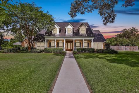 8002 N Travis Street Liberty TX 77575