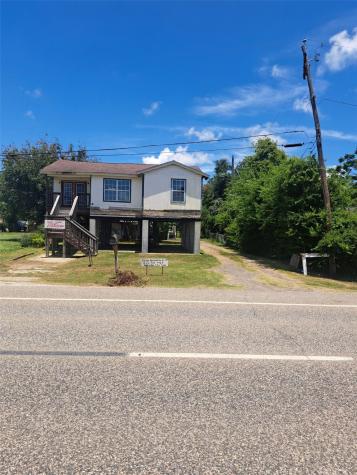 6106 Highway 6 Hitchcock TX 77563