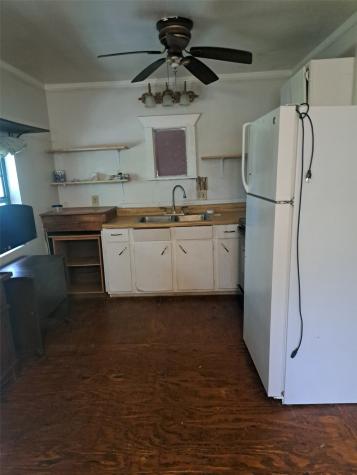 6106 Highway 6 Hitchcock TX 77563