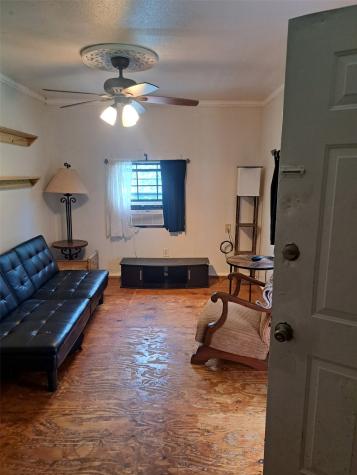 6106 Highway 6 Hitchcock TX 77563