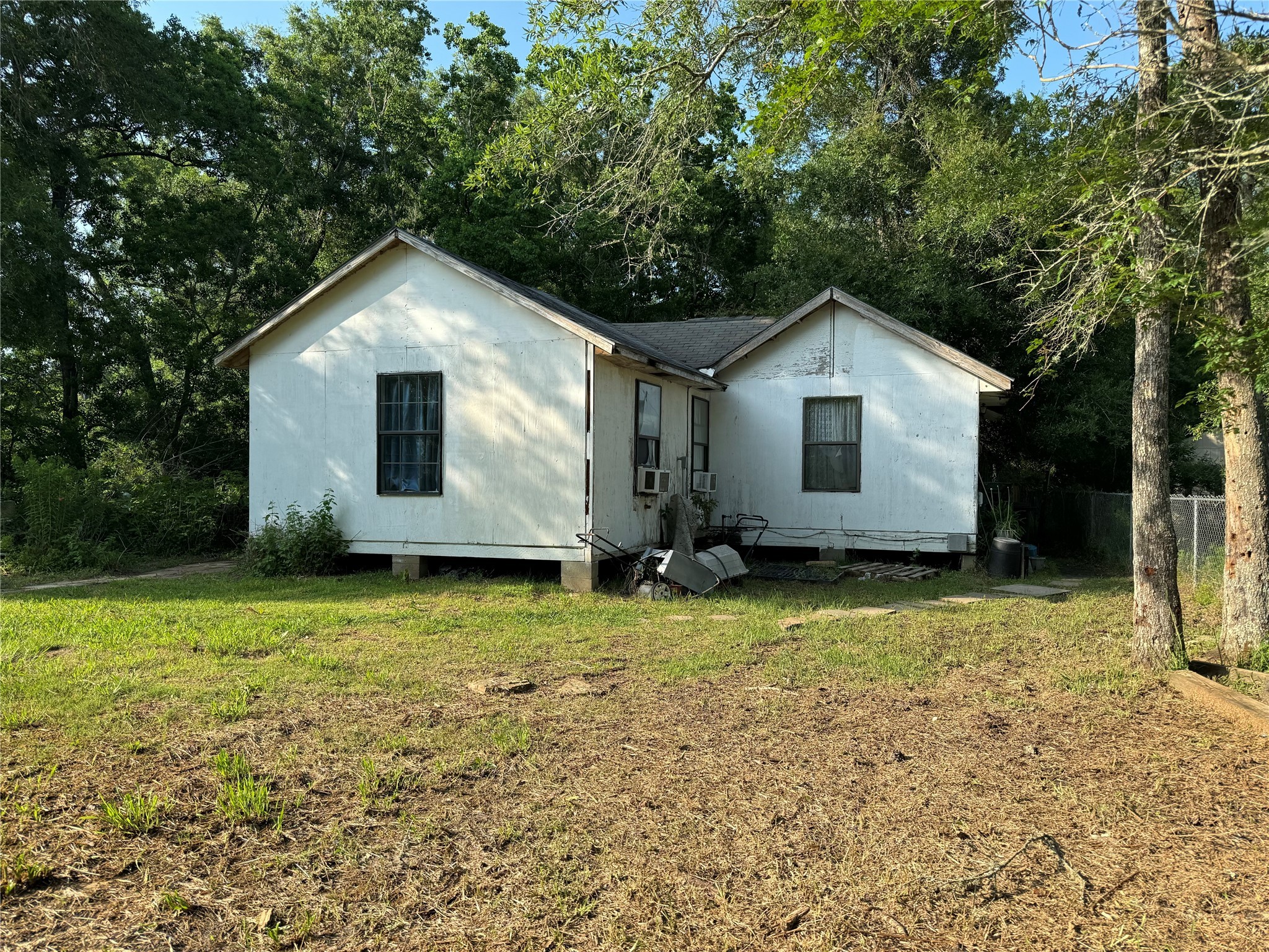 206 County Road 4017 Dayton TX 77535