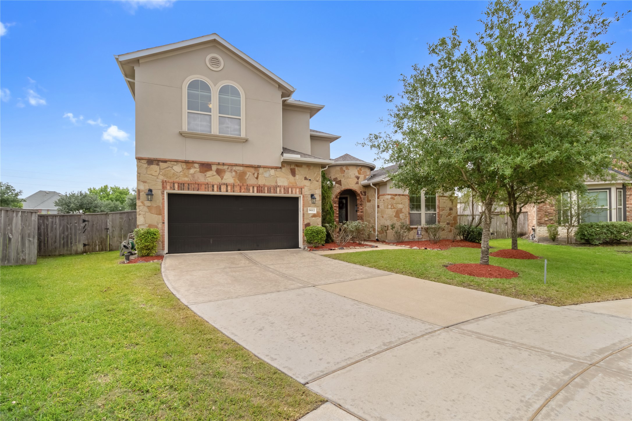 9612 Eden Ridge Lane Pearland TX 77584