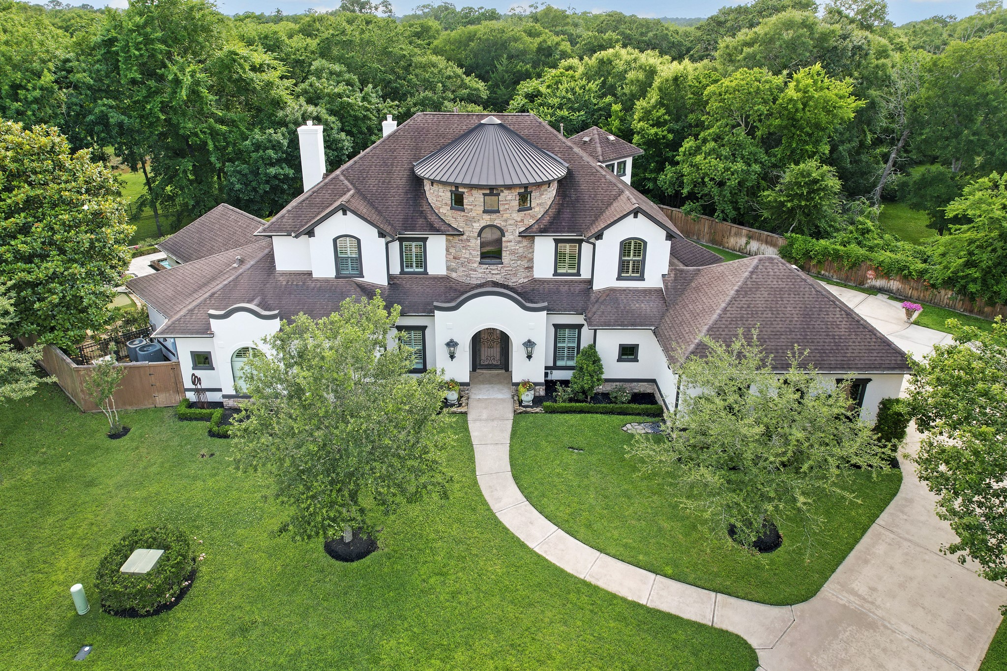 514 Hunters Lane Friendswood TX 77546