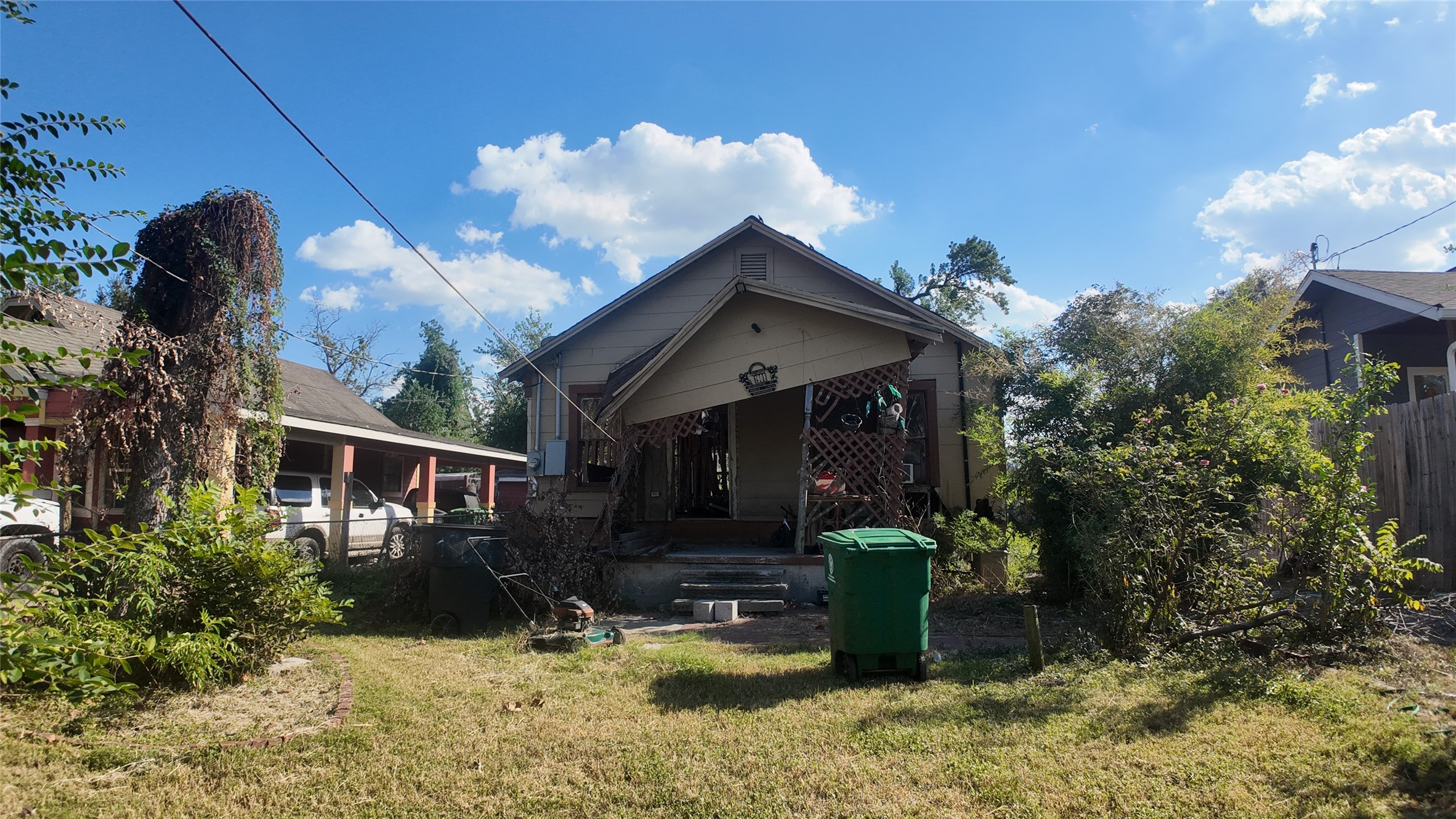 1908 Melbourne Street Houston TX 77026