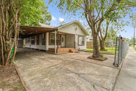 310 W Republic Avenue Baytown TX 77520