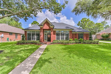 1210 Buttonwood Drive Friendswood TX 77546