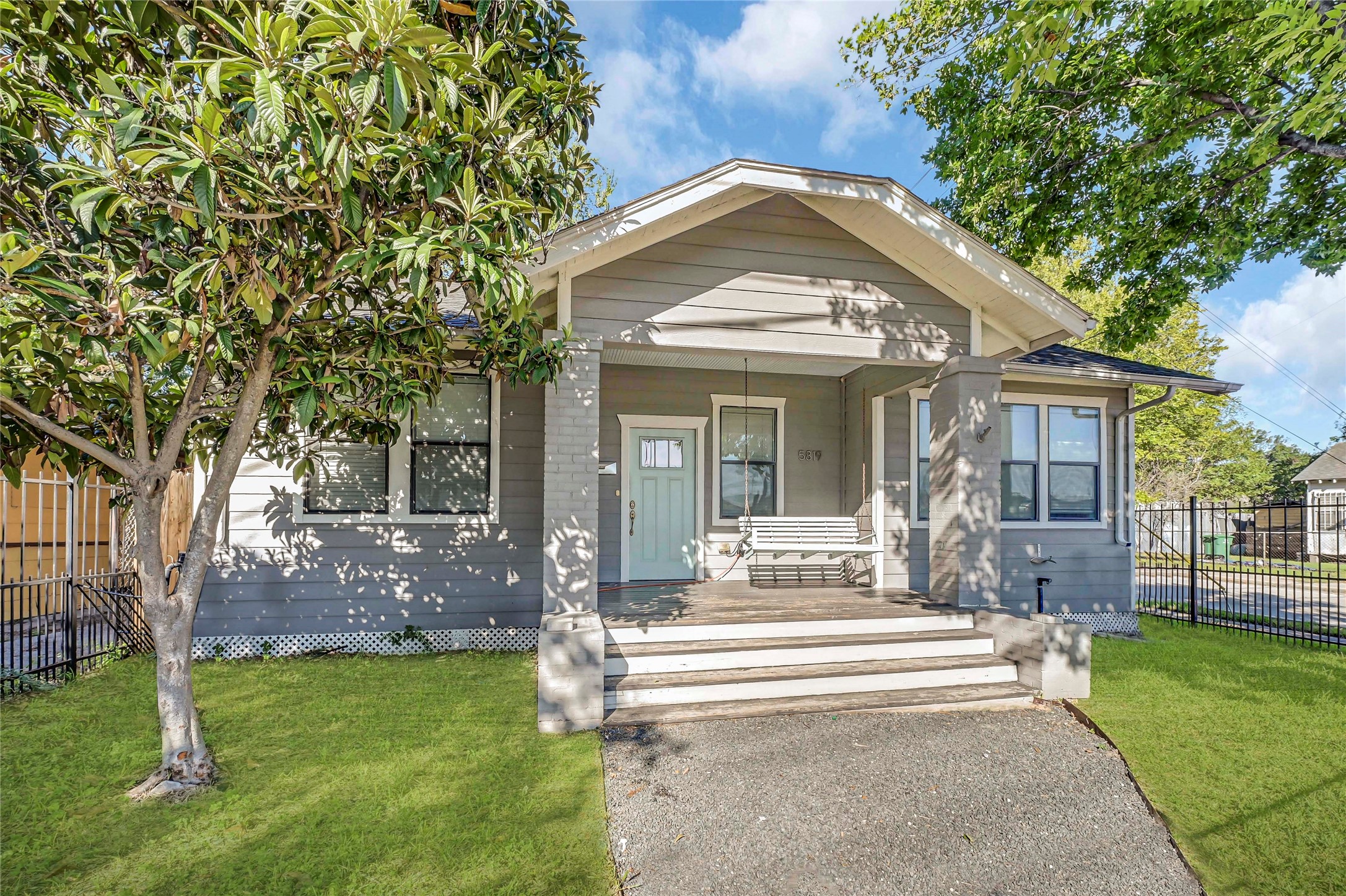 5819 Texas Street Houston TX 77011