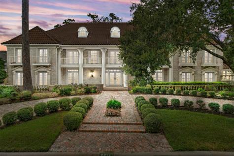5614 Theall Road Houston TX 77066